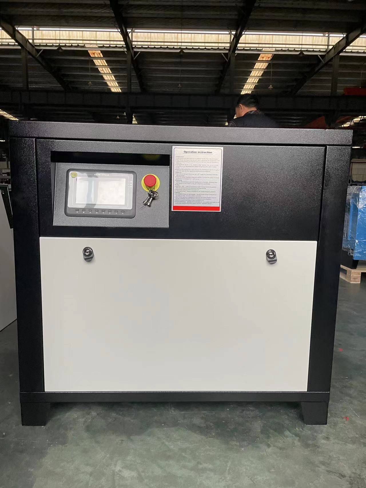 Proveedor chino 15kW Voltaje Dual Voltaje 220V/440V Tornillo de velocidad fija Compresor de aire